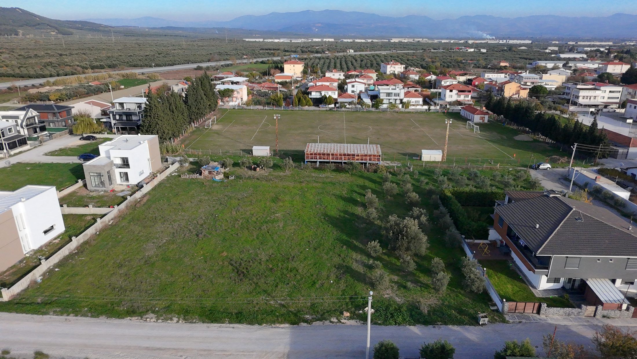 Süleymanlıda 398 m² %40 İmarlı 2 Villalık Uygun Arsa 10