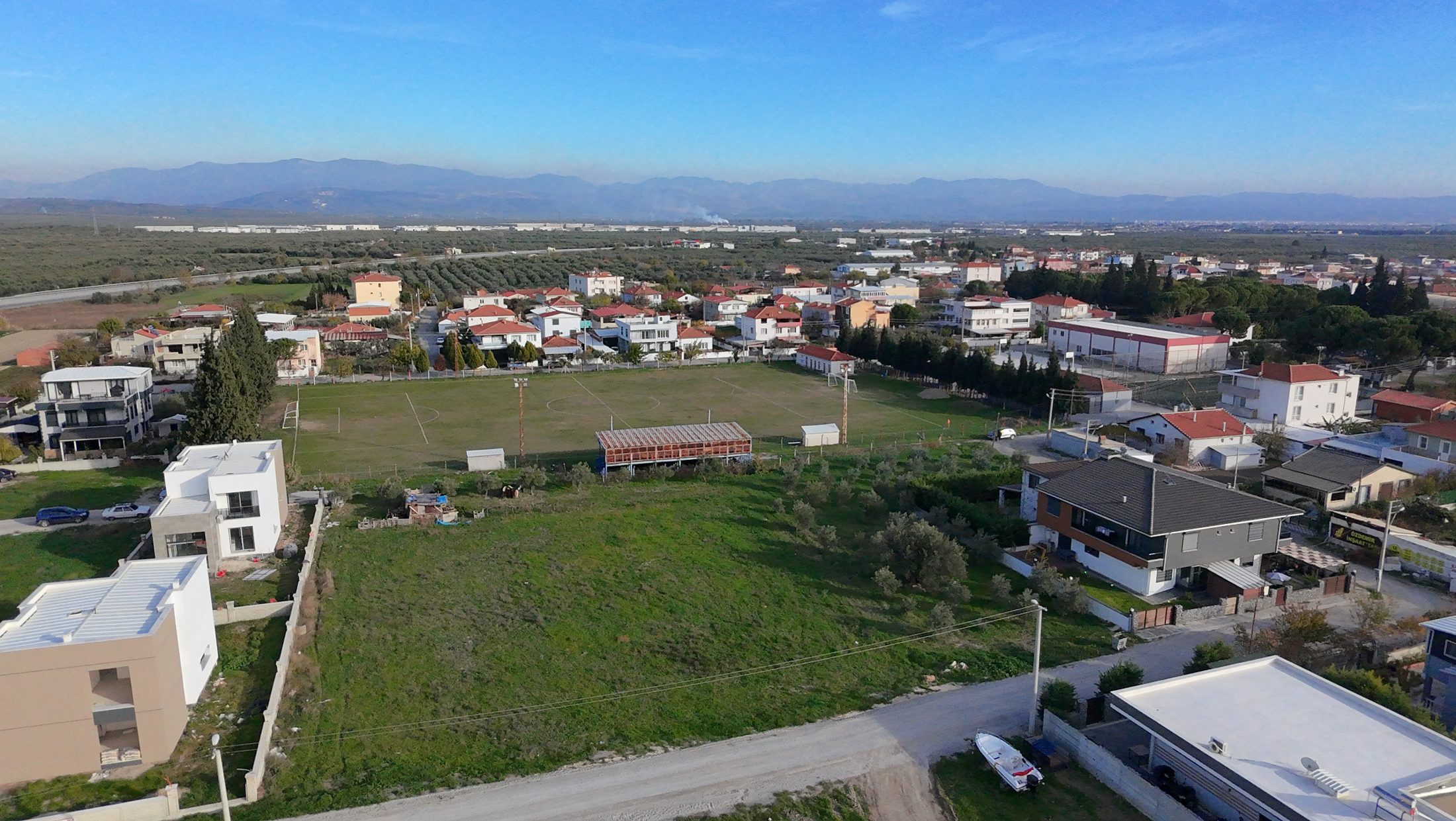 Süleymanlıda 398 m² %40 İmarlı 2 Villalık Uygun Arsa 9