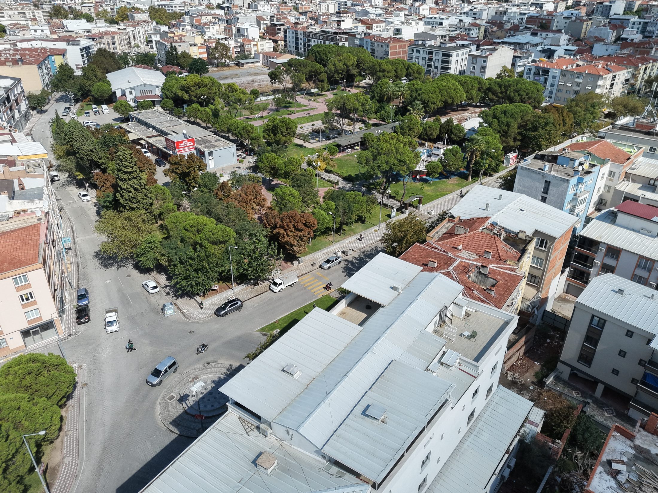 Atatürk Mahallesinde Müstakil Evli 175 m² 3 Kat İmarlı Arsa 4
