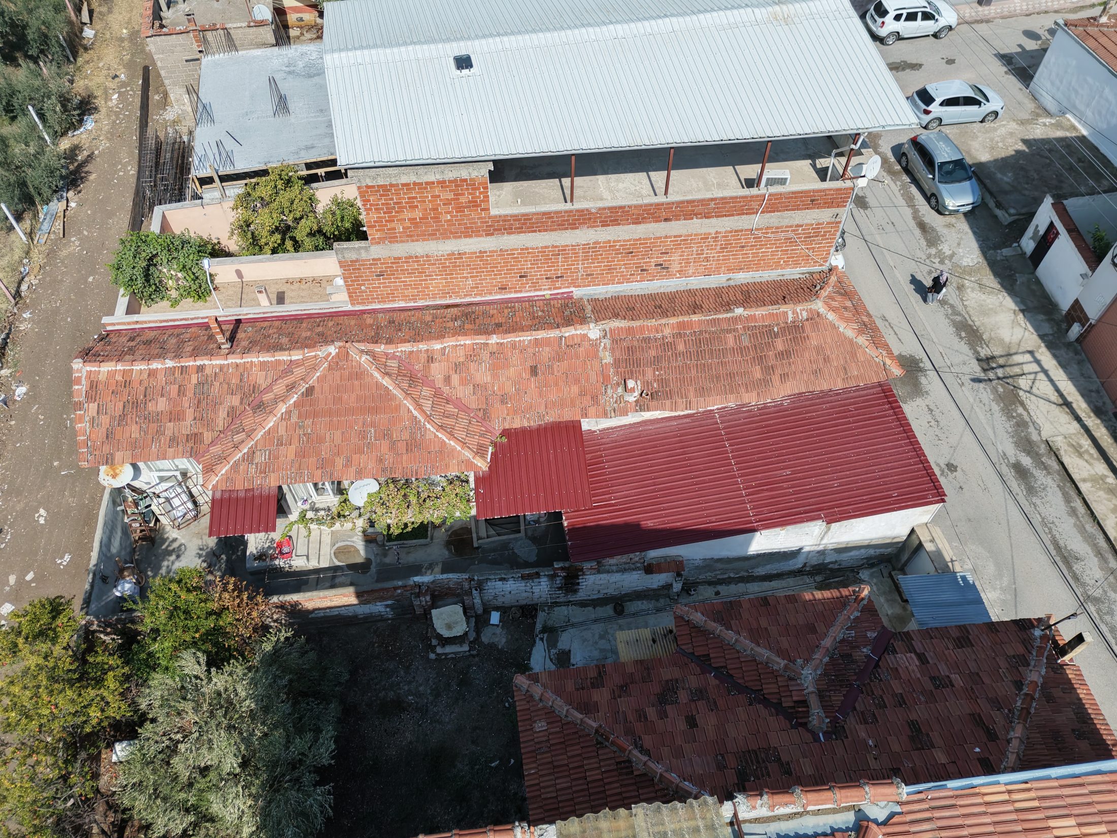 Atatürk Mahallesinde Müstakil Evli 175 m² 3 Kat İmarlı Arsa 7