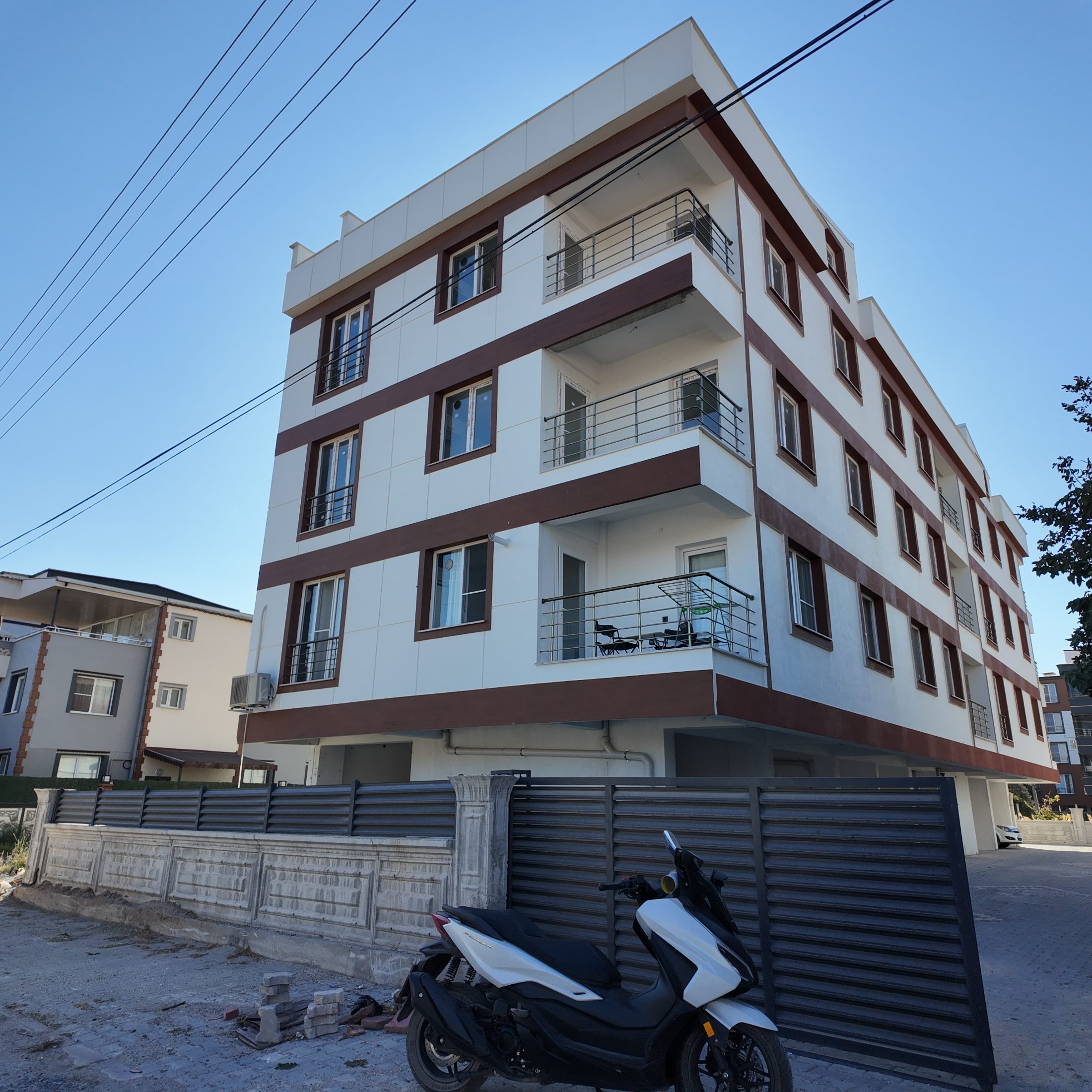 Reşatbeyde Yırcalı Okuluna Yürüme Mesafesinde 95 m² 2+1 20