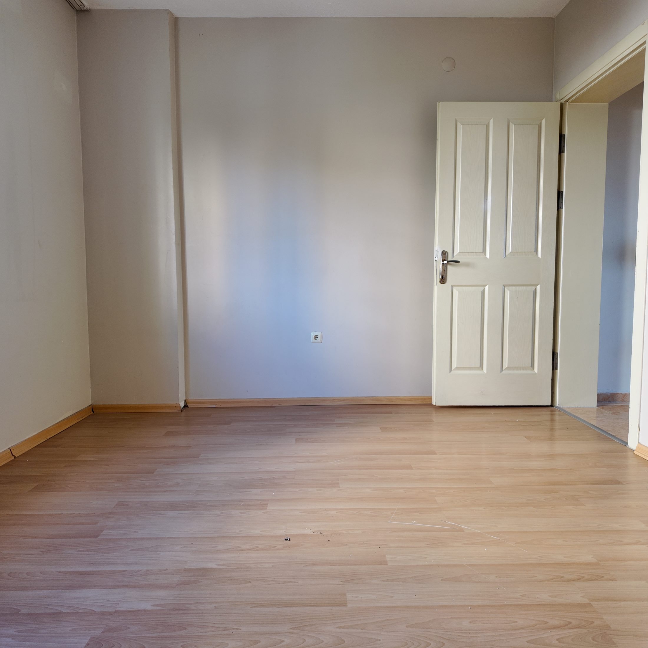 TOKİ KONUTLARI SEVİLEN BLOKTA SATILIK 130 M2 3+1 ARAKAT DAİRE 17