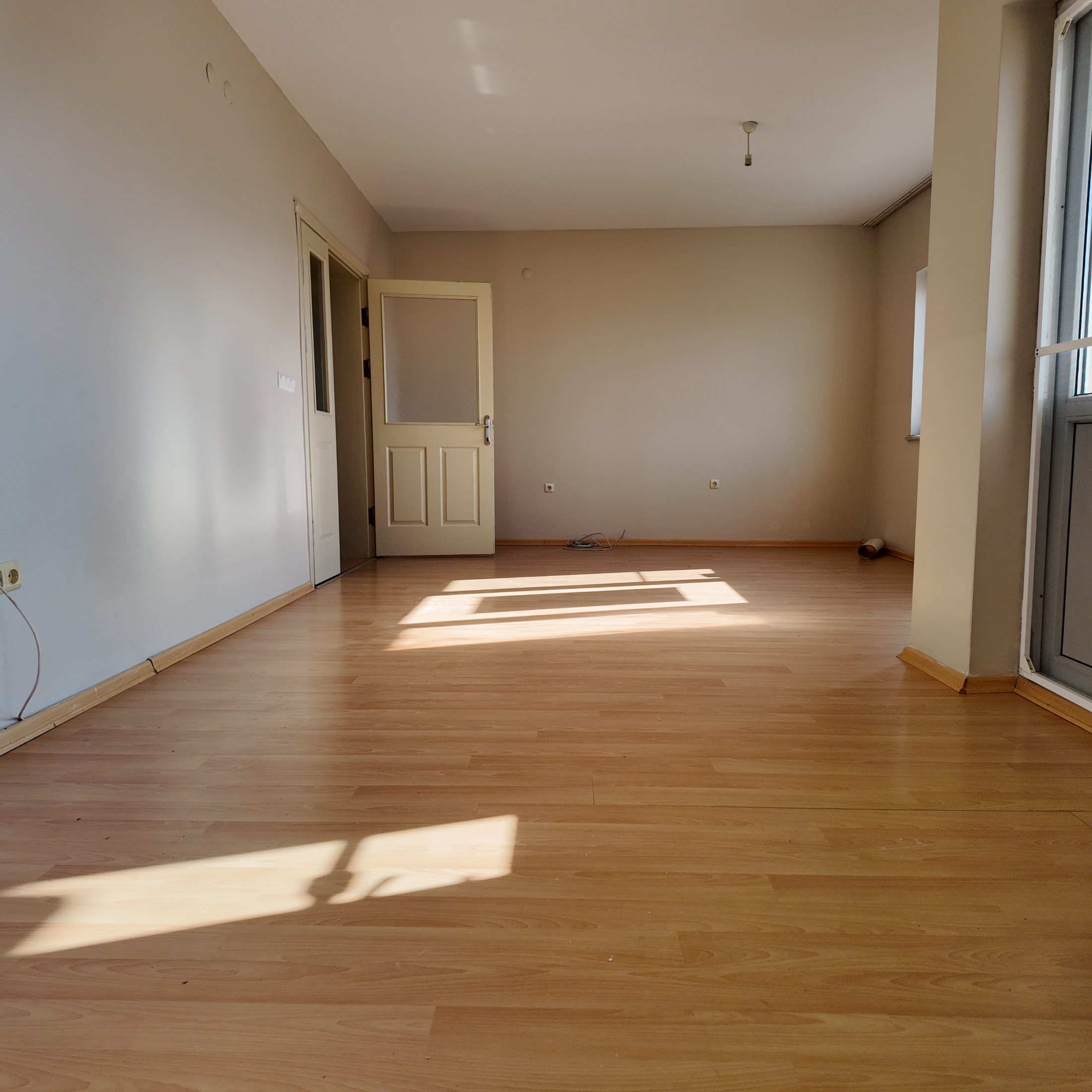 TOKİ KONUTLARI SEVİLEN BLOKTA SATILIK 130 M2 3+1 ARAKAT DAİRE 3