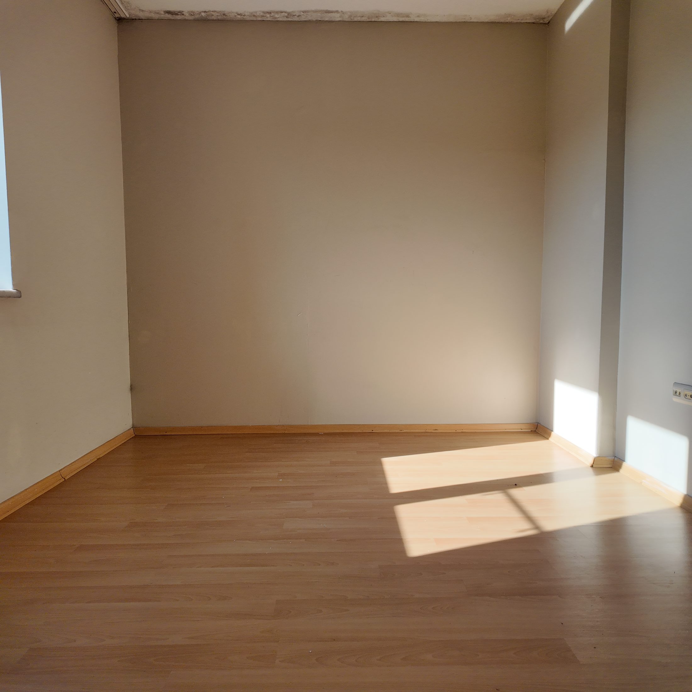 TOKİ KONUTLARI SEVİLEN BLOKTA SATILIK 130 M2 3+1 ARAKAT DAİRE 18