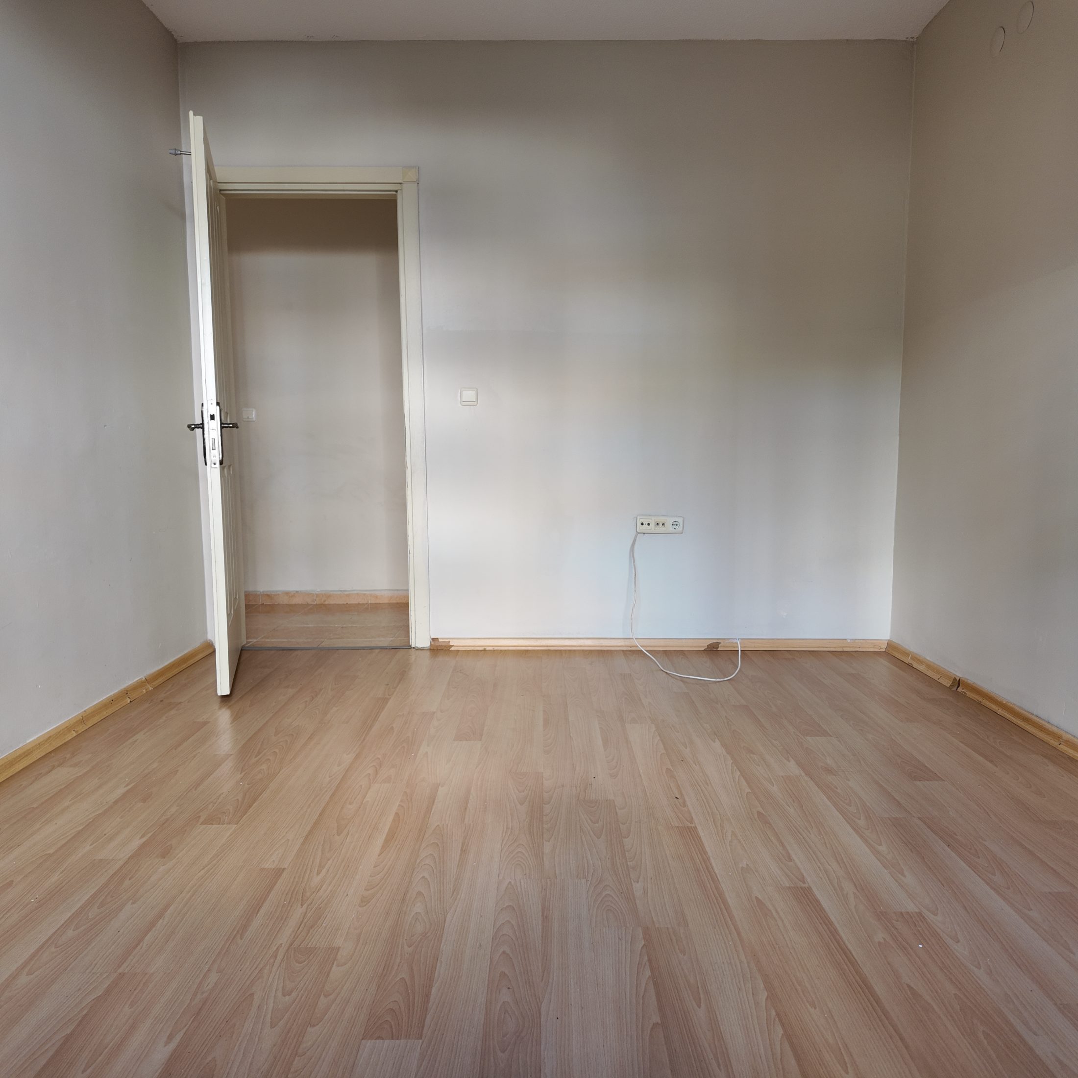 TOKİ KONUTLARI SEVİLEN BLOKTA SATILIK 130 M2 3+1 ARAKAT DAİRE 15