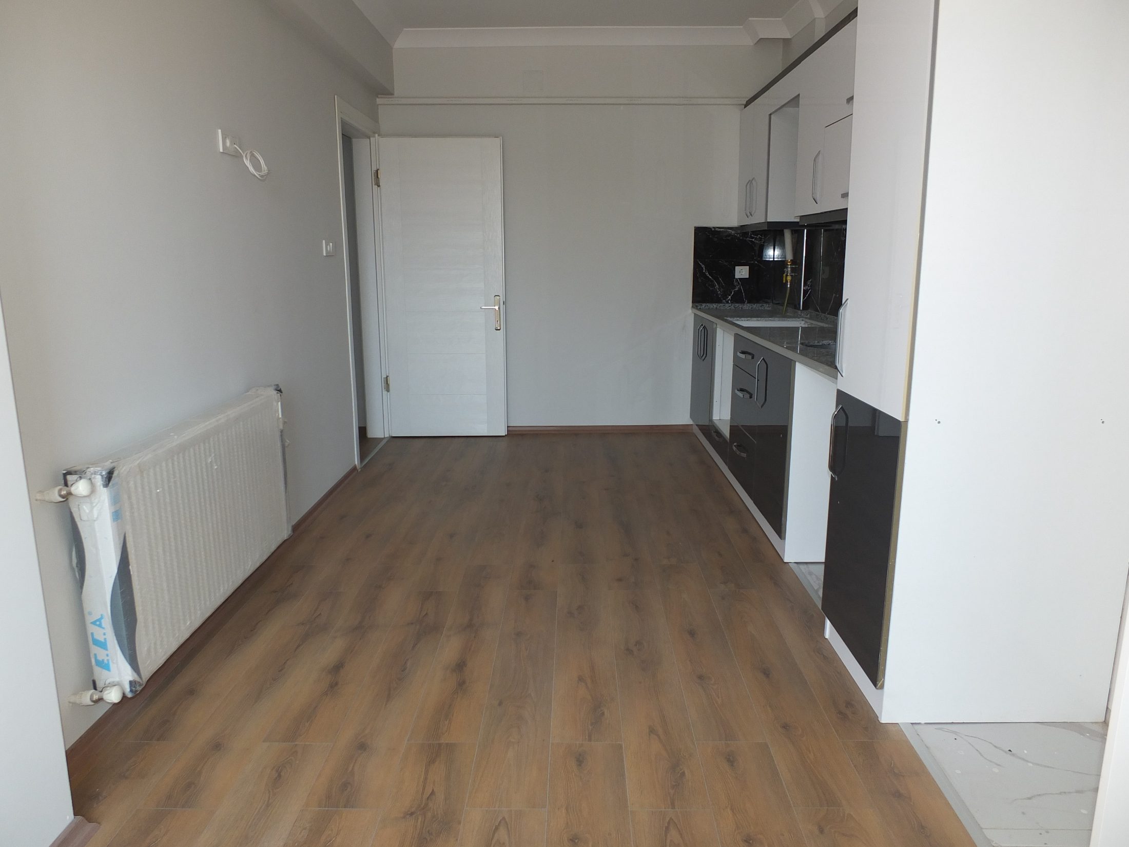 EFENDİ MAHALLESİ GENİŞ CADDE ÜZERİ 100 M2 2+1 SIFIR DAİRE 14