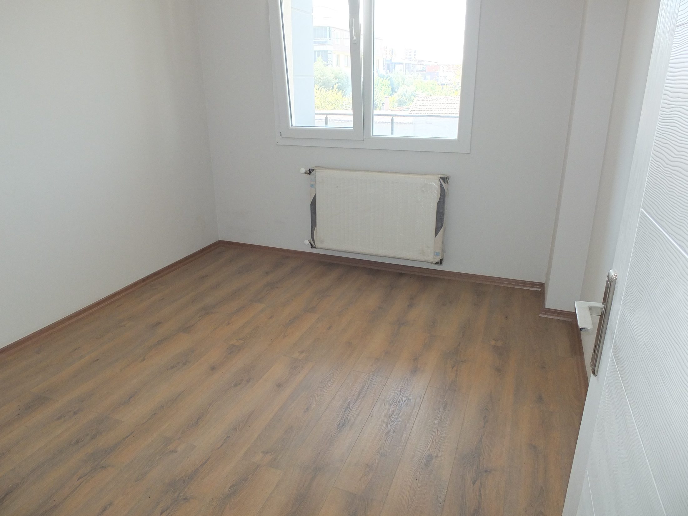 EFENDİ MAHALLESİ GENİŞ CADDE ÜZERİ 100 M2 2+1 SIFIR DAİRE 12