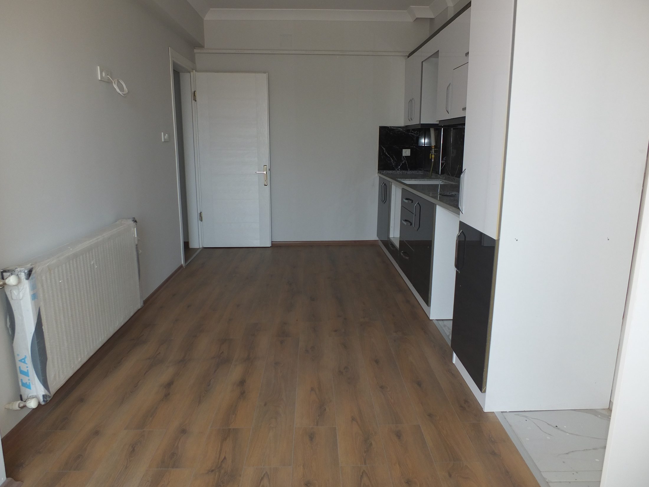 EFENDİ MAHALLESİ GENİŞ CADDE ÜZERİ 100 M2 2+1 SIFIR DAİRE 13